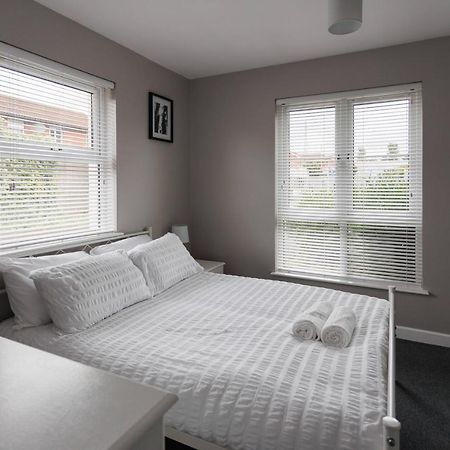 2 Bedroom Ground Floor Apartment เบลฟาสต์ ภายนอก รูปภาพ