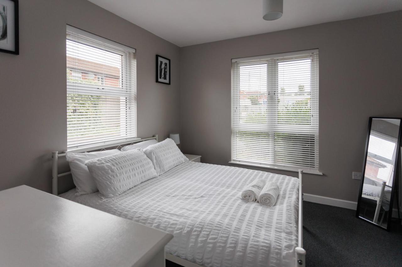 2 Bedroom Ground Floor Apartment เบลฟาสต์ ภายนอก รูปภาพ