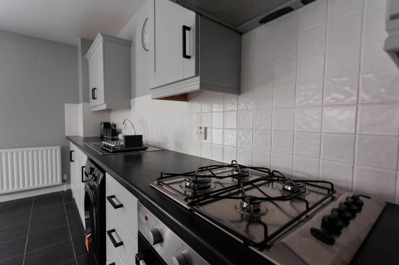 2 Bedroom Ground Floor Apartment เบลฟาสต์ ภายนอก รูปภาพ
