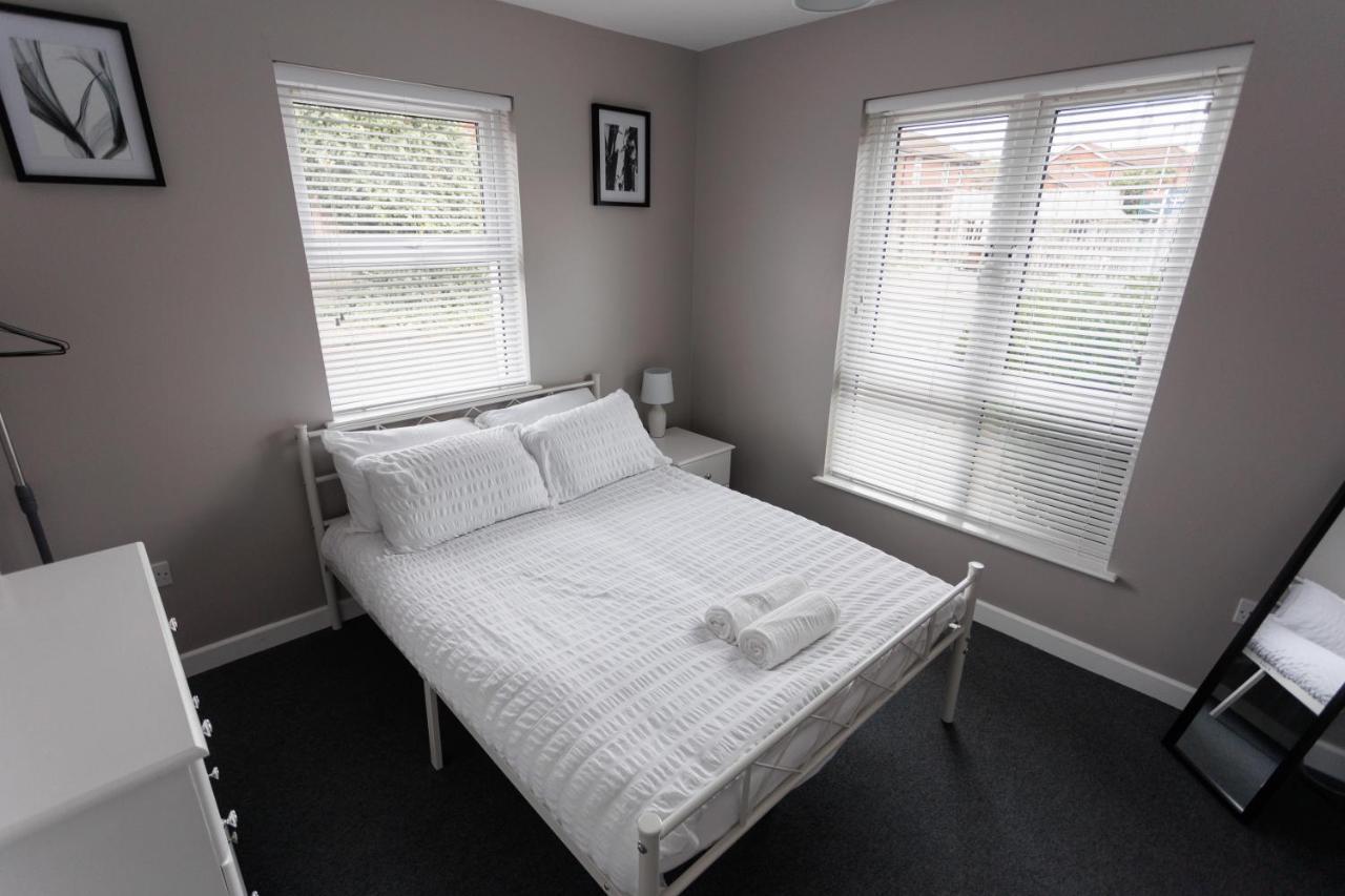 2 Bedroom Ground Floor Apartment เบลฟาสต์ ภายนอก รูปภาพ