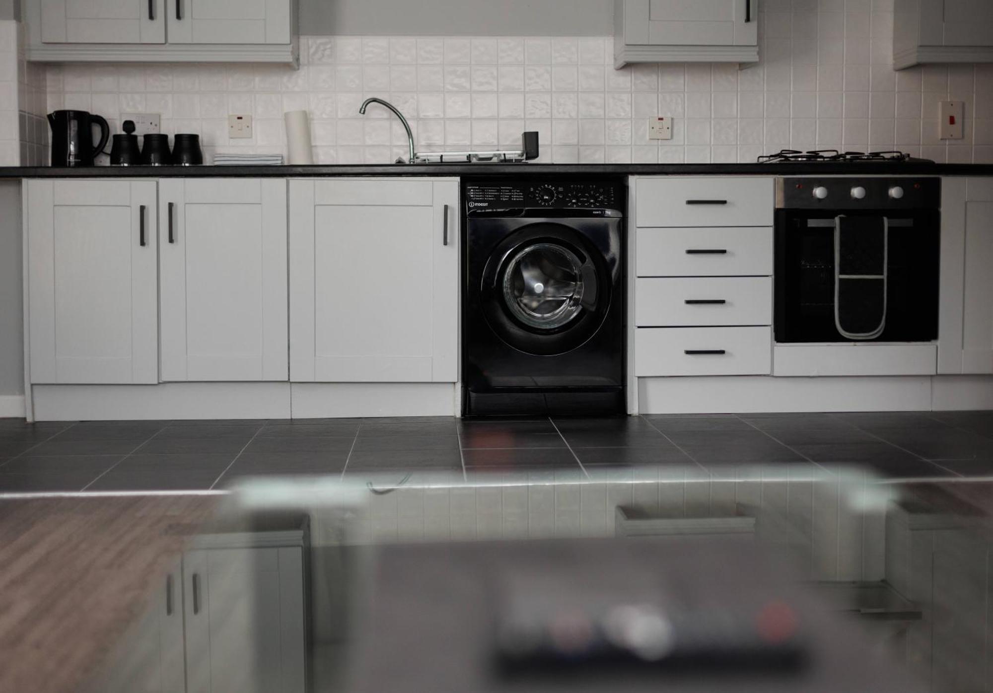 2 Bedroom Ground Floor Apartment เบลฟาสต์ ภายนอก รูปภาพ